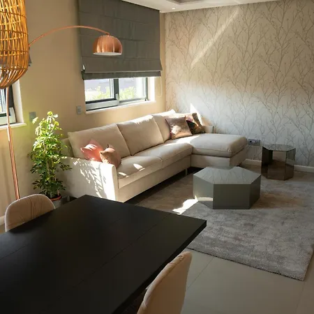Lena Luxury * זאדאר
