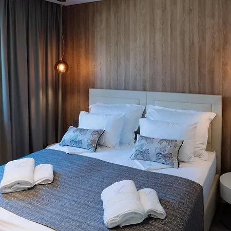 Lena Luxury Apartmán *