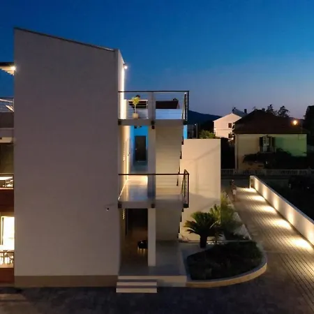 Apartment Lena Luxury *
