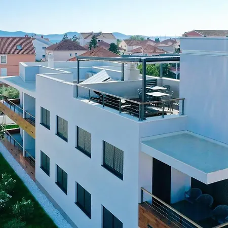 Lena Luxury * Zadar