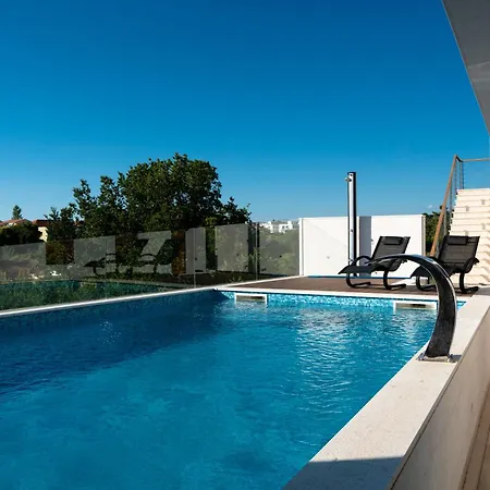 Lena Luxury Appartement