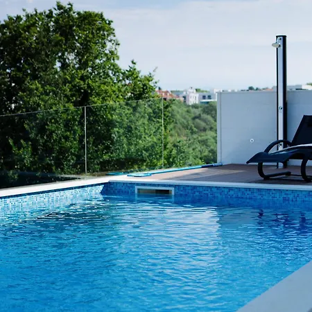 Lena Luxury Apartment *