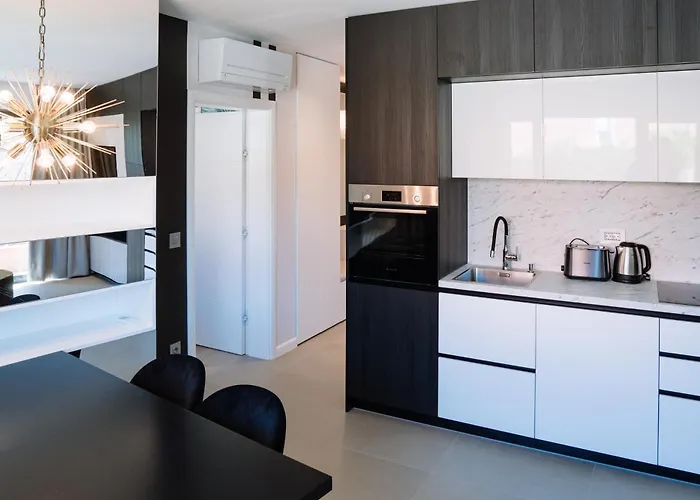 Апартаменты Lena Luxury