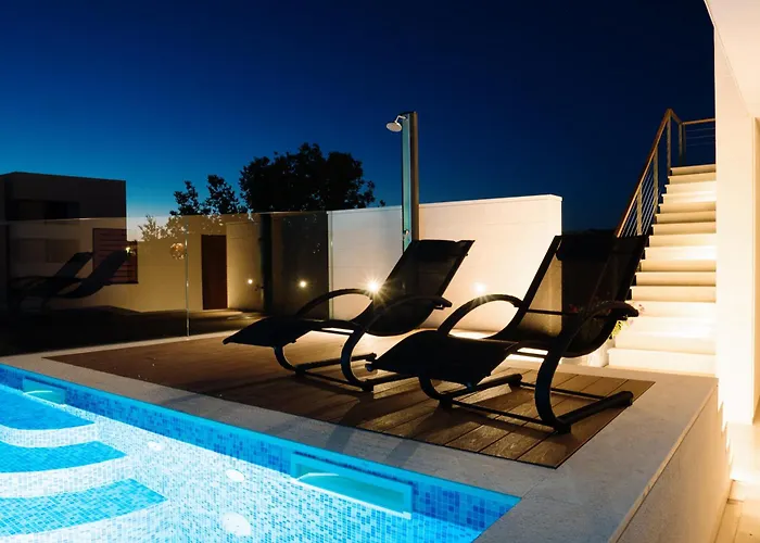 Lena Luxury