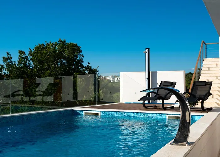 Lena Luxury Апартаменты