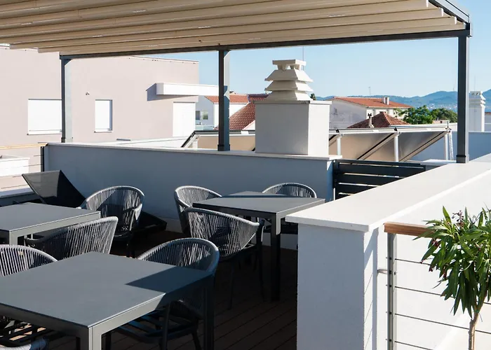 Lena Luxury * Задар