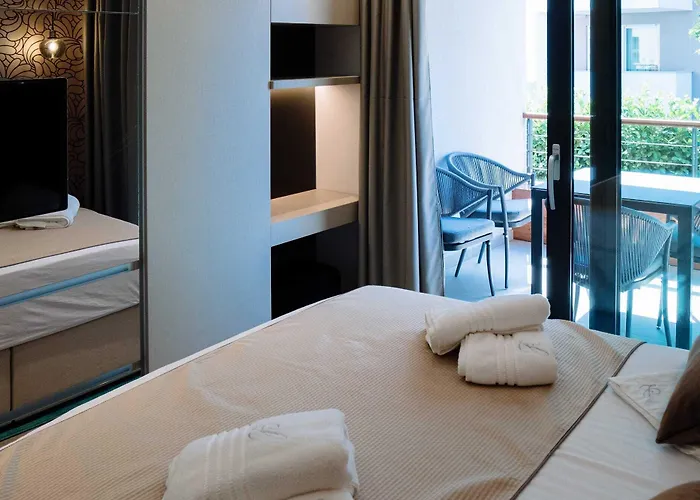 Lena Luxury Апартаменты